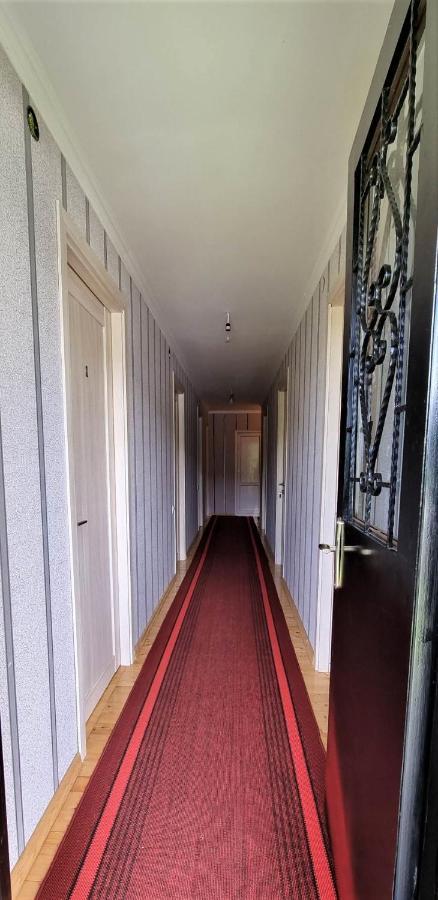 Betegi Guest House Mestia Ngoại thất bức ảnh