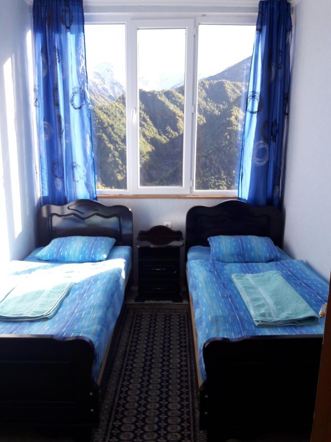 Betegi Guest House Mestia Ngoại thất bức ảnh